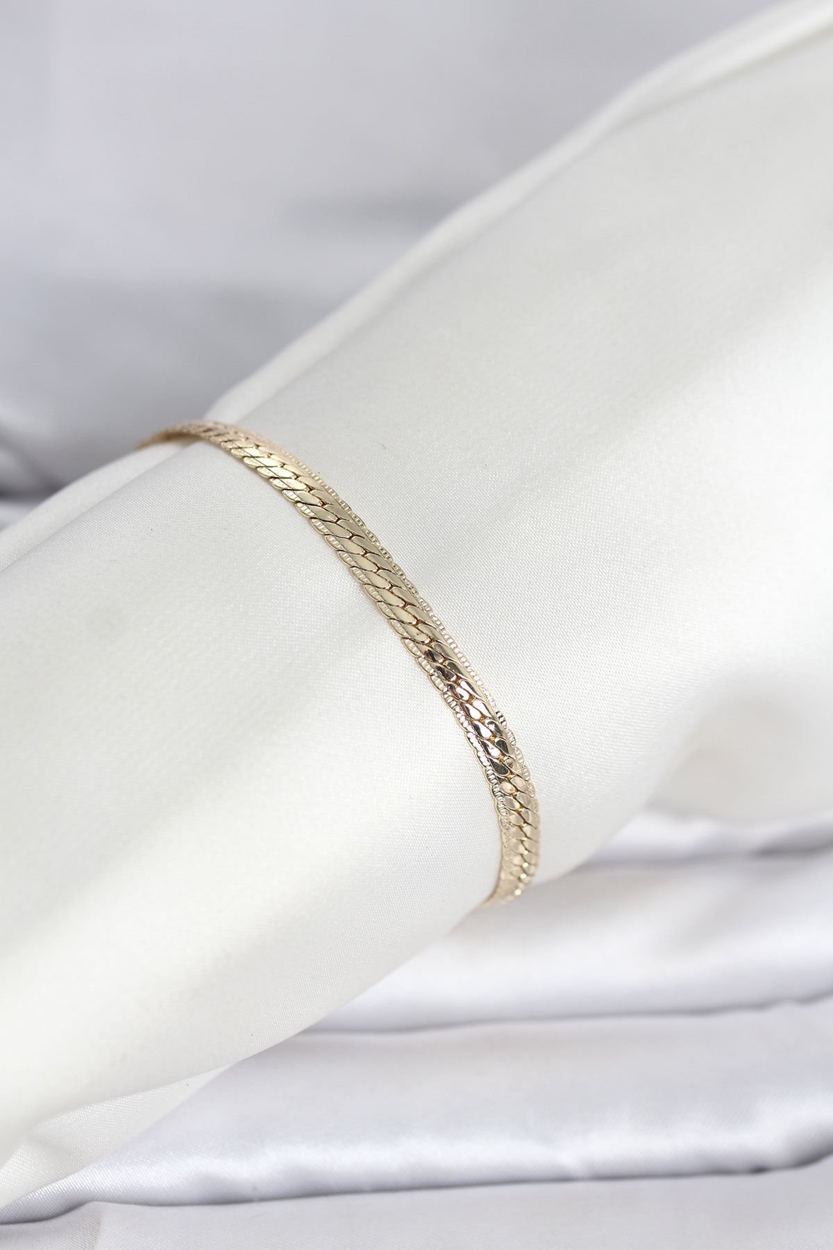 CM 14K Gold Renk Lazerli Yassı Zincir Model Kadın Bileklik - TJ-BB8295