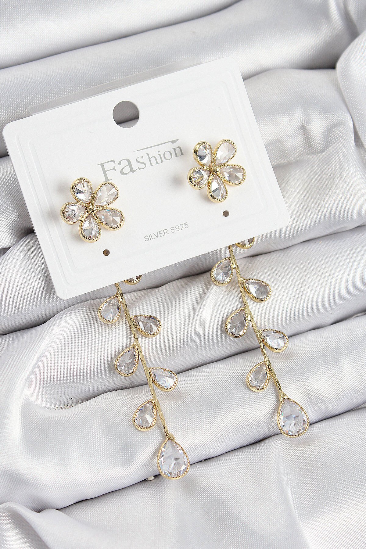 Pirinç Zirkon Taşlı Sallantılı Çiçek Model Gold Renk 925 Ayar Gümüş Çivi Kadın Küpe - TJ-BKP10970