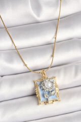 316L Çelik Gold Renk Zincir Gümüş İncili Gül Mavi Portre Model Kadın Kolye - TJ-BKO9905