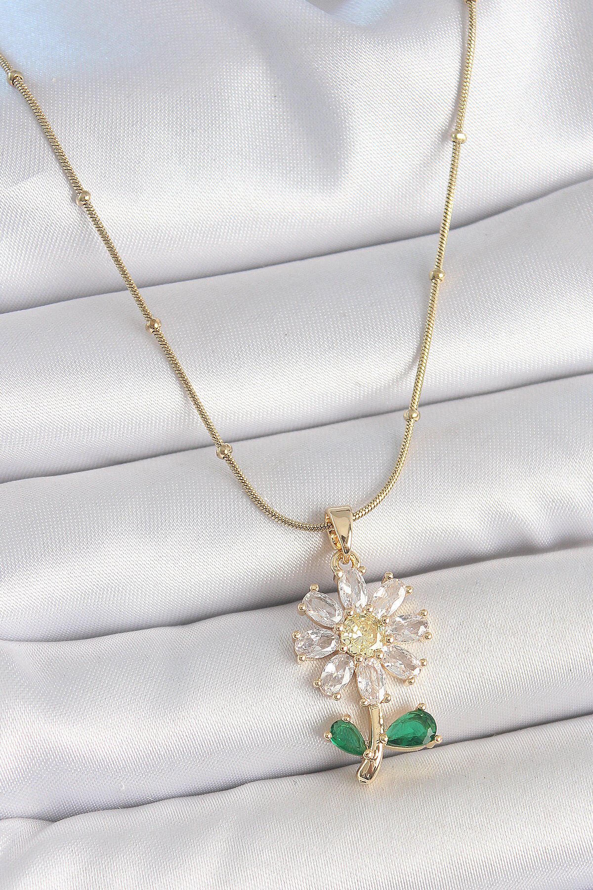 316L Çelik Gold Renk Minimal Topçuk Zincir Zirkon Taşlı Papatya Model Kadın Kolye - TJ-BKO10204