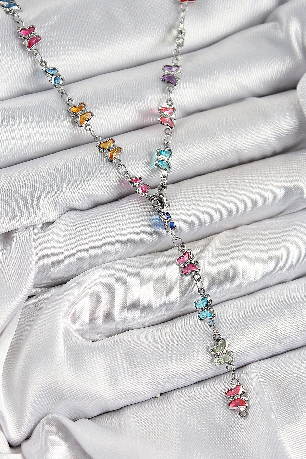 Pirinç Renkli Zirkon Taşlı Kelebek Model Gümüş Renk Kadın Y Kolye - TJ-BKO10387