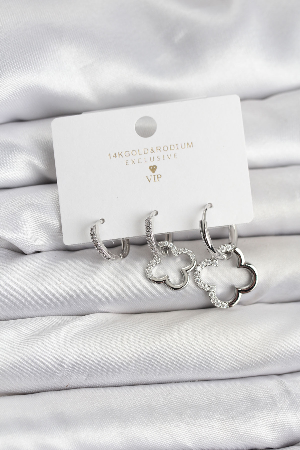 Yonca Model Gümüş Renk Pirinç 3'lü Kadın Küpe Seti - TJ-BKP11452