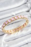 Pirinç Pembe Zirkon Taşlı Kare Model Gold Renk Lastikli Kadın Bileklik - TJ-BB7499