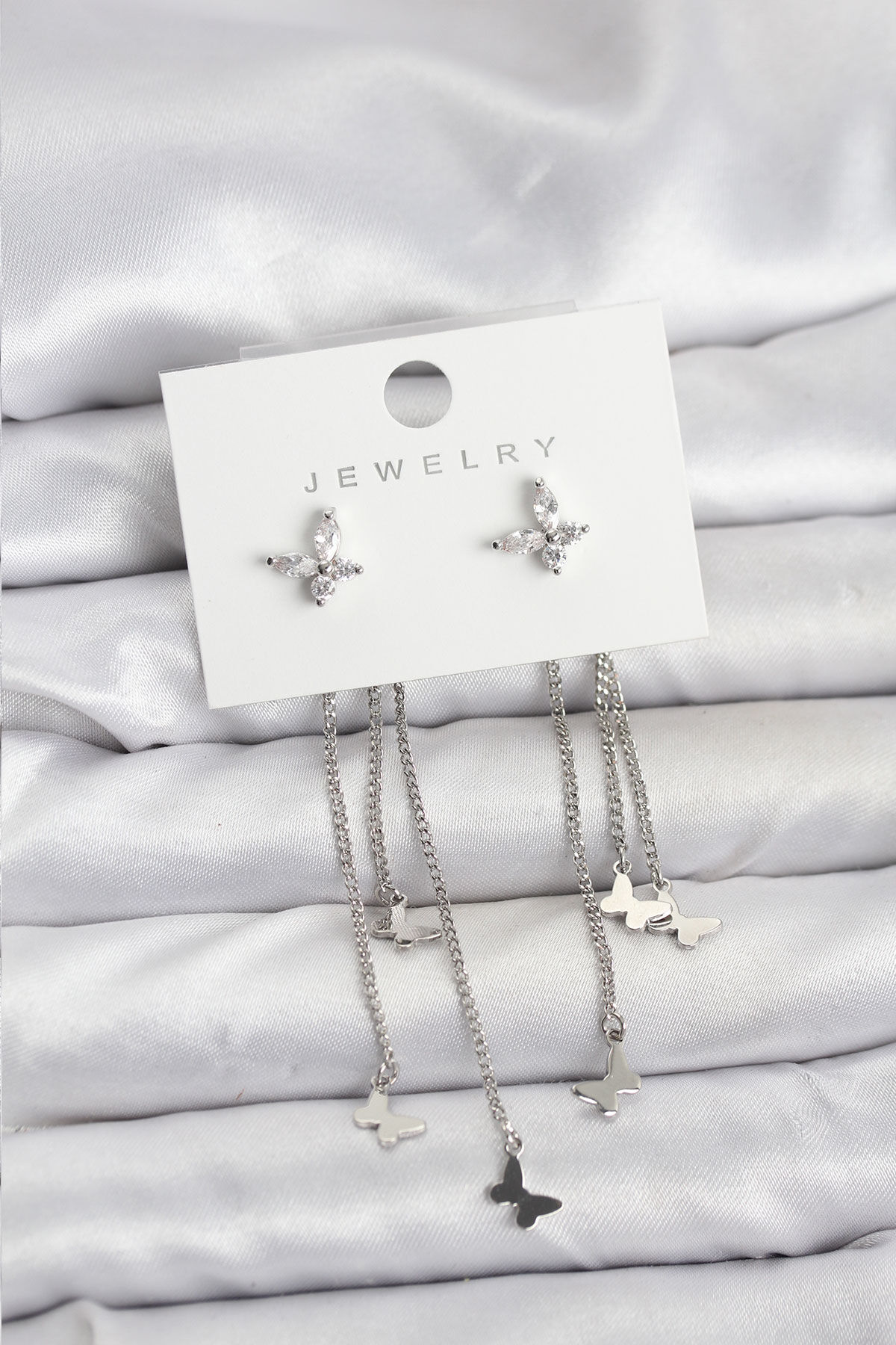 Kelebek Model Gümüş Renk Pirinç Sallantılı Kadın Küpe - TJ-BKP11456