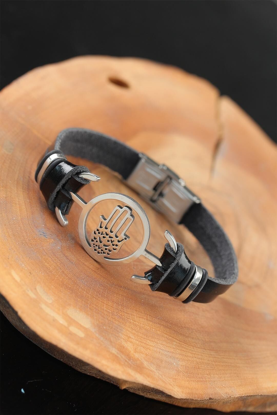 Silver Renk Fatma Ana Eli Metal Aksesuarlı Siyah Renk Deri Erkek Bileklik - TJ-EB2543-KS
