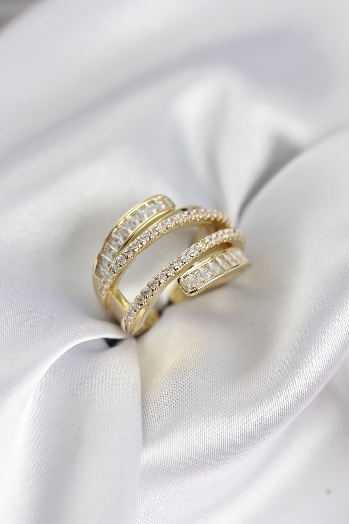 Sarmal Zirkon Baget Taşlı Gold Renk Kadın Yüzük - TJ-BYK3930