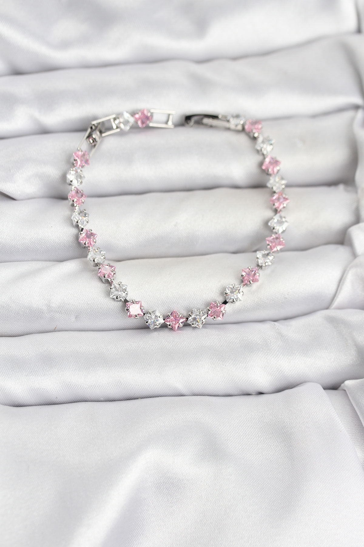 Kare Zirkon Taşlı Gümüş Renk Kadın Bileklik - TJ-BB8147