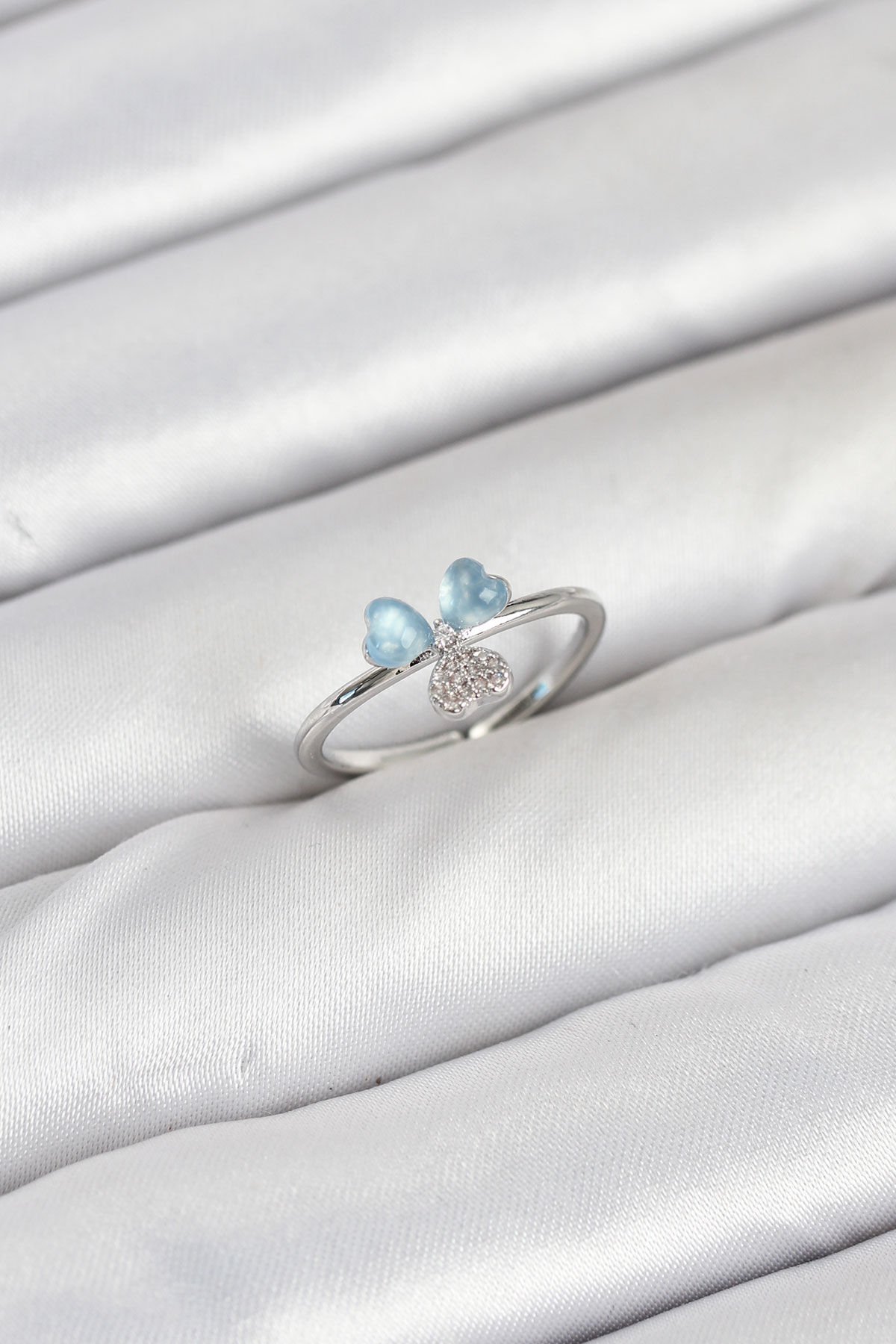 Pirinç Gümüş Renk Yonca Model Kadın Yüzük - TJ-BYK3859