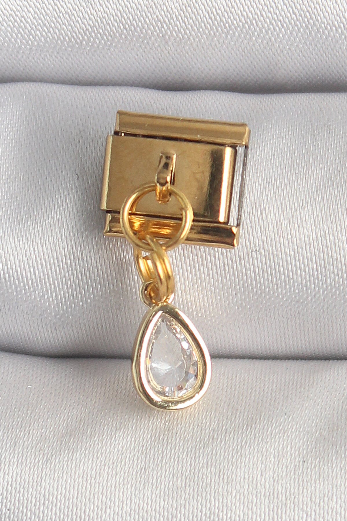316L Çelik Gold Renk Sallantı Damla Zirkon Taşlı Nomination Charm - TJ-BC1345