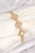 Pirinç Zirkon Taşlı Yonca Model Gold Renk Kadın Bileklik - TJ-BB7545