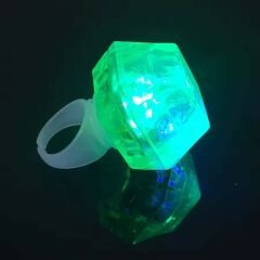 Kristal Tasarımlı Led Glow Işıklı 3 Modlu Yeşil Yüzük 3.5 x 5 cm (4944)