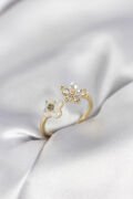 Gold Renk Sedefli Çiçek Model Kadın Yüzük - TJ-BYK3981