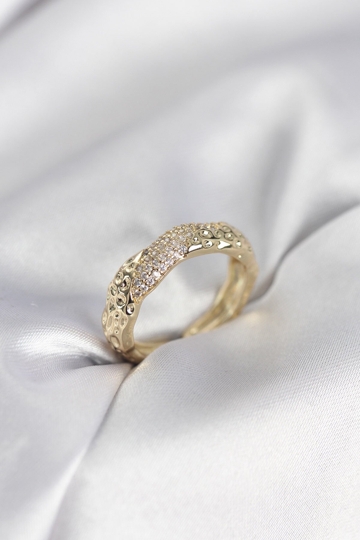 Zirkon Taşlı Puntalı Gold Renk Kadın Yüzük - TJ-BYK3987