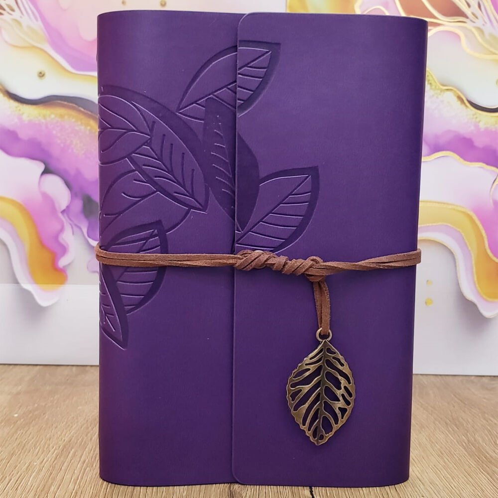 Yaprak Desenli Çizgisiz Deri Defter Mor
