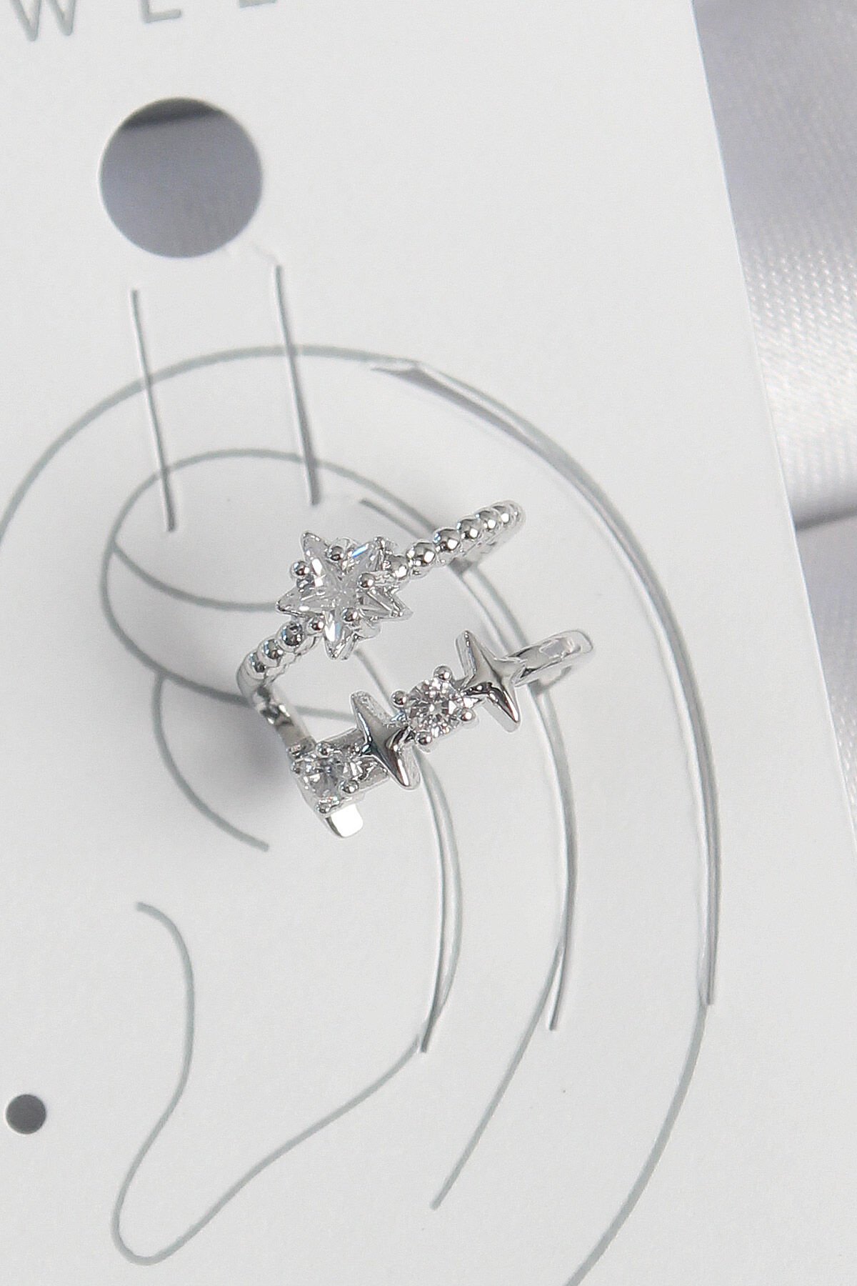 Pirinç Gümüş Renk Zirkon Taşlı Yıldız Model Kadın Kıkırdak Küpe - TJ-BKP10561