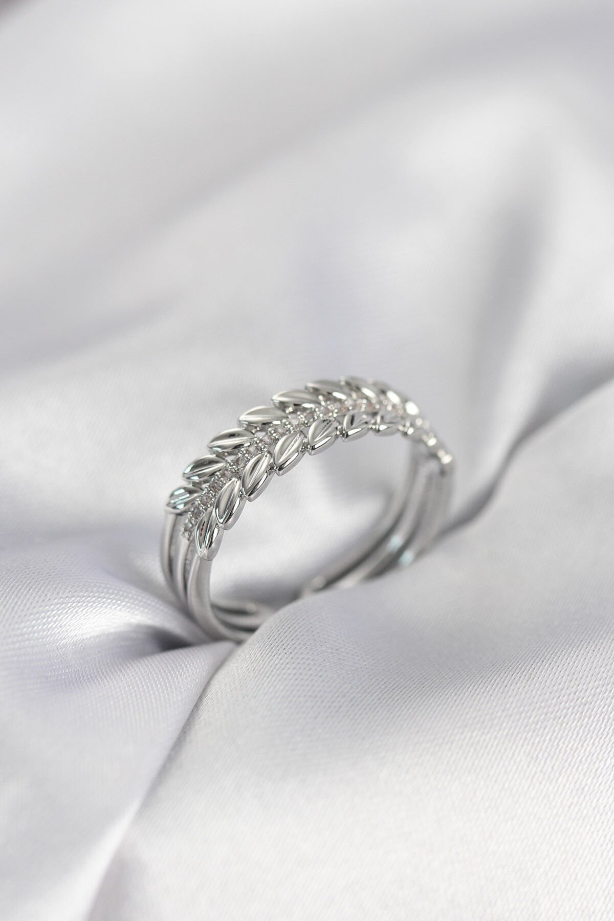 Gümüş Renk Başak Model Zirkon Taşlı Kadın Yüzük - TJ-BYK4023