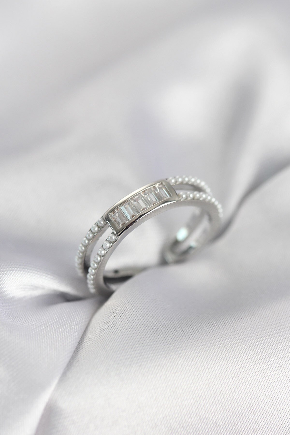 Baget Zirkon Taşlı Gümüş Renk İncili Kadın Yüzük - TJ-BYK4031