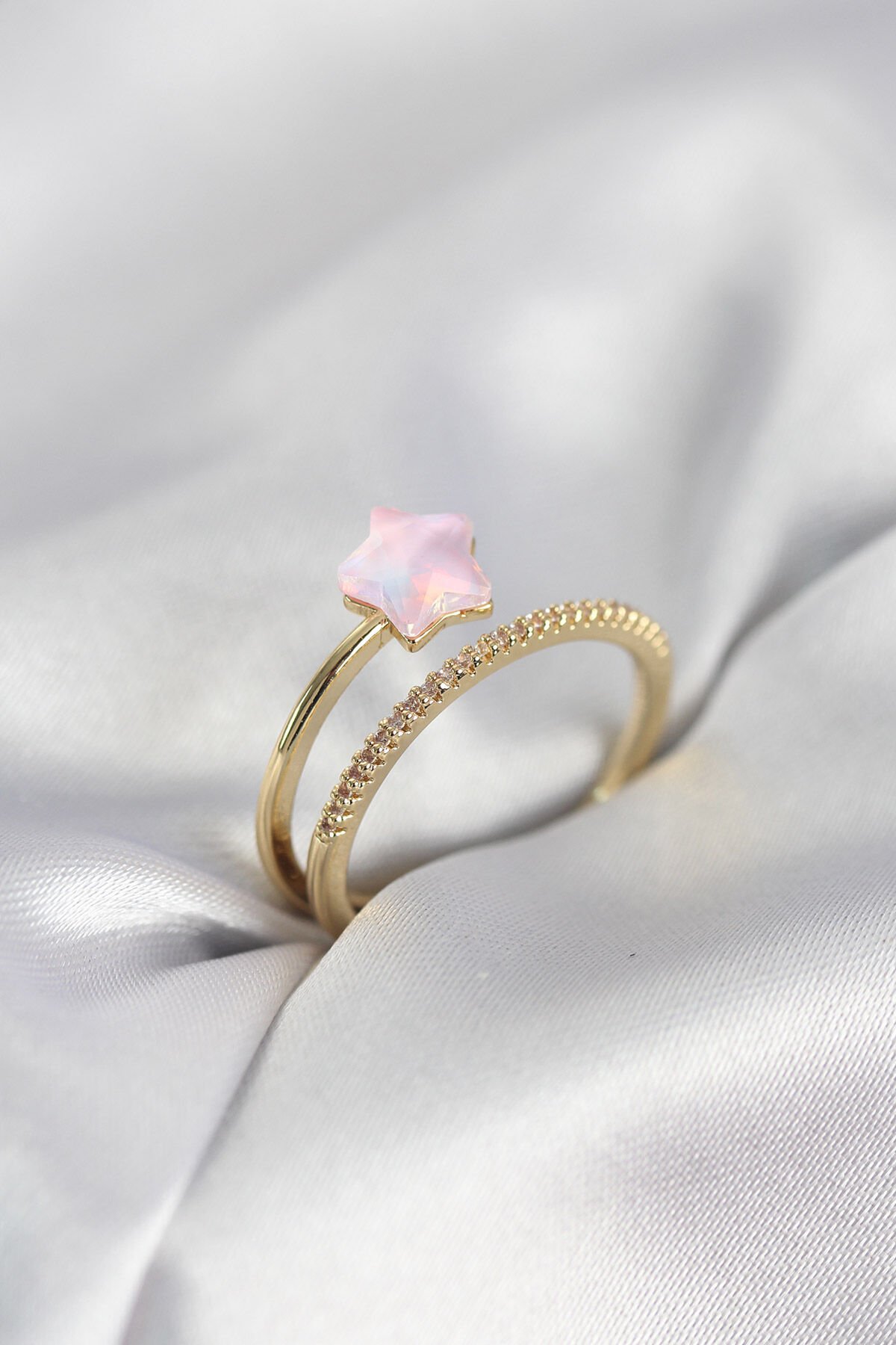 Gold Renk Zirkon Taşlı Pembe Halley Model Kadın Yüzük - TJ-BYK4040