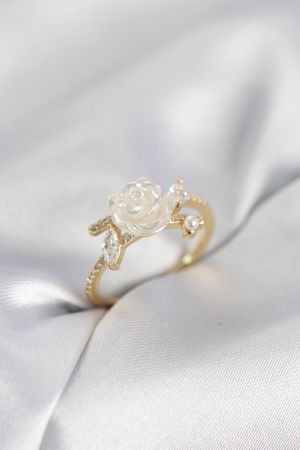 Gold Renk Gül Model Zirkon Taşlı Kadın Yüzük - TJ-BYK4064