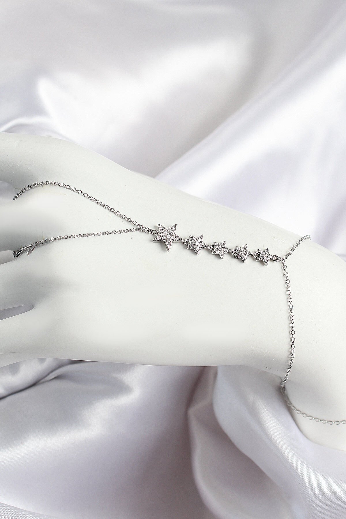 Pirinç Zirkon Taşlı Yıldız Model Gümüş Renk Kadın Şahmeran - TJ-SN688