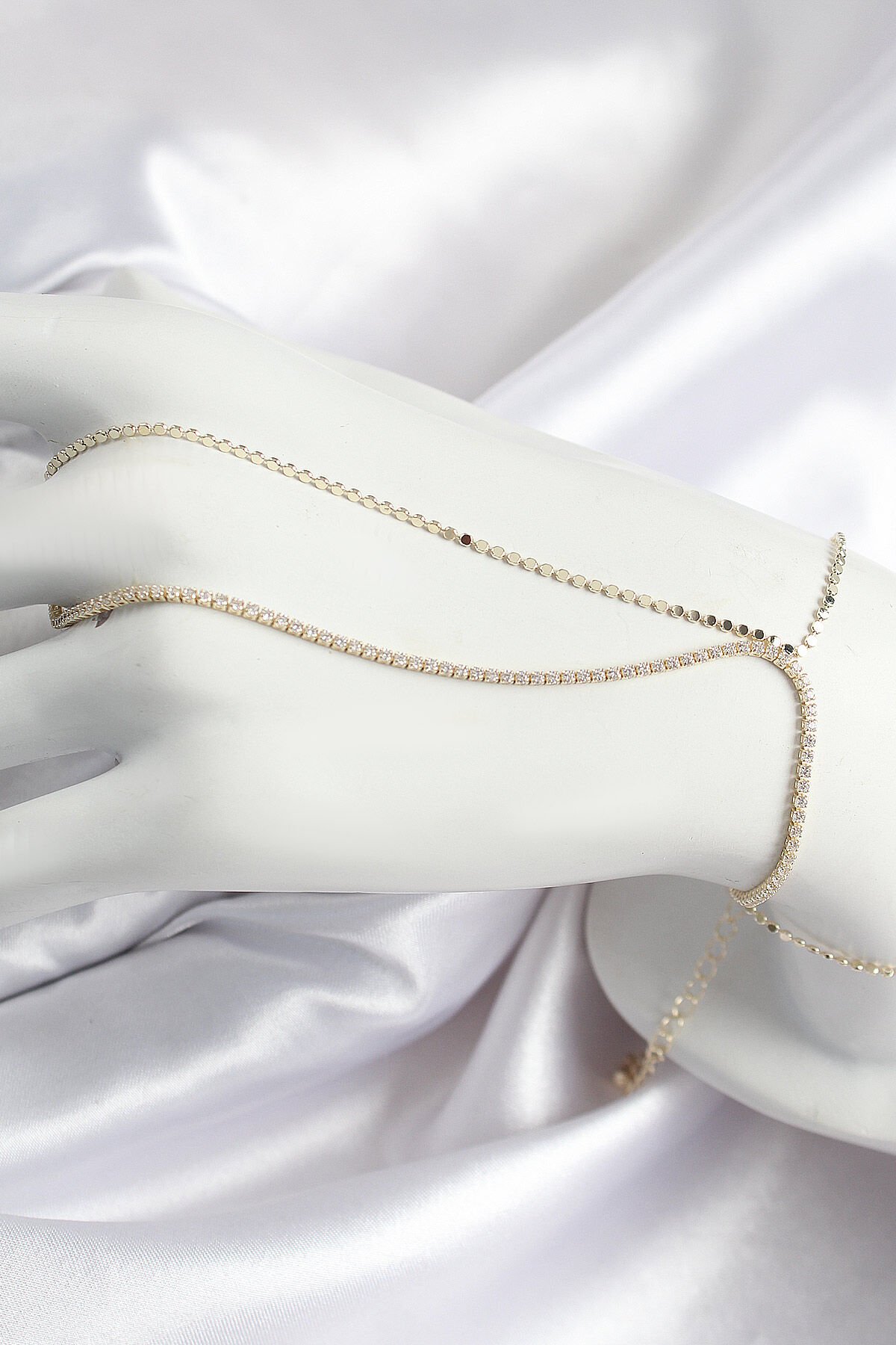 Pirinç Zirkon Taşlı Ezme Zincir Model Gold Renk Kadın Şahmeran - TJ-SN689