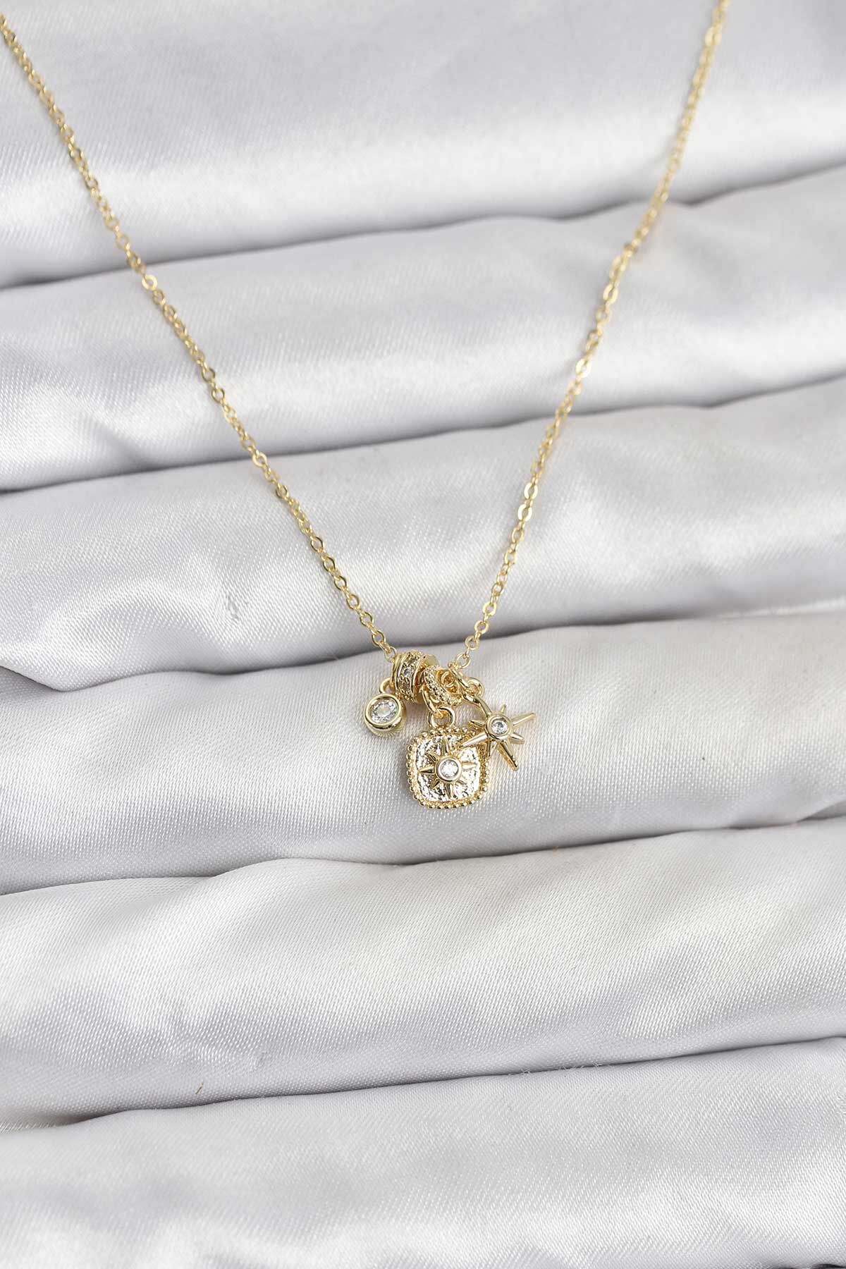 Pirinç Gold Renk Minimal Charmlı Kadın Kolye - TJ-BKO10803