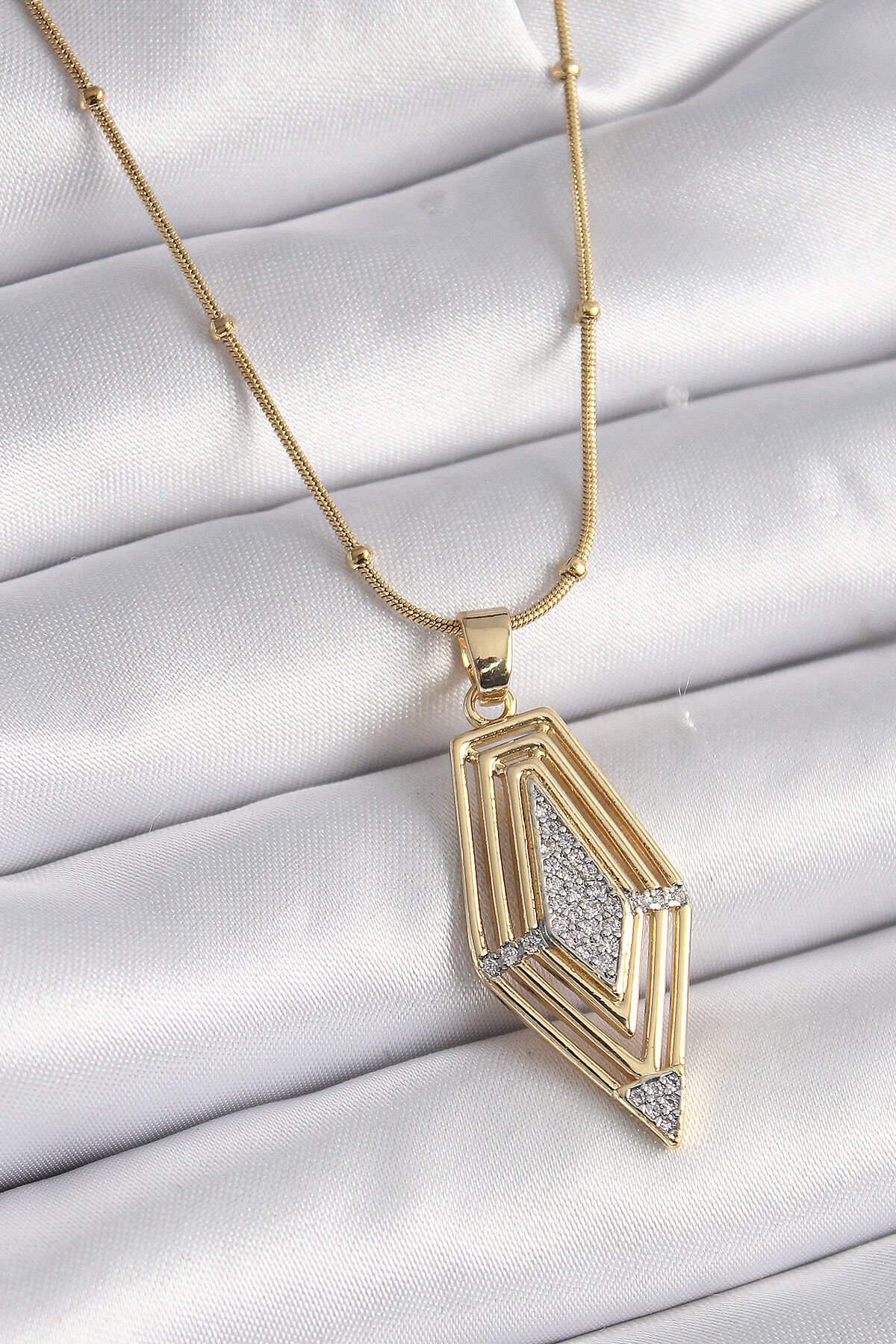 316L Çelik Gold Renk Zirkon Taşlı Vintage Model Kadın Kolye - TJ-BKO9517