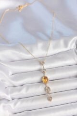 Pirinç Zincir Kehribar Sarı Gold Renk  Zirkon Taşlı Y Kolye - TJ-BKO10230