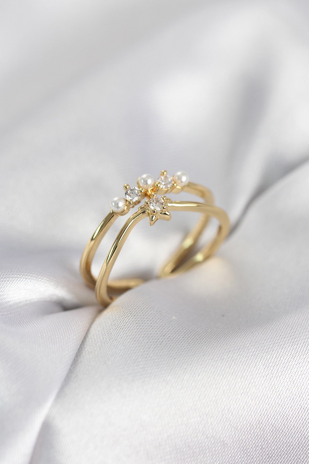 Gold Renk İncili Yıldız Model Zirkon Taşlı Kadın Yüzük - TJ-BYK4101