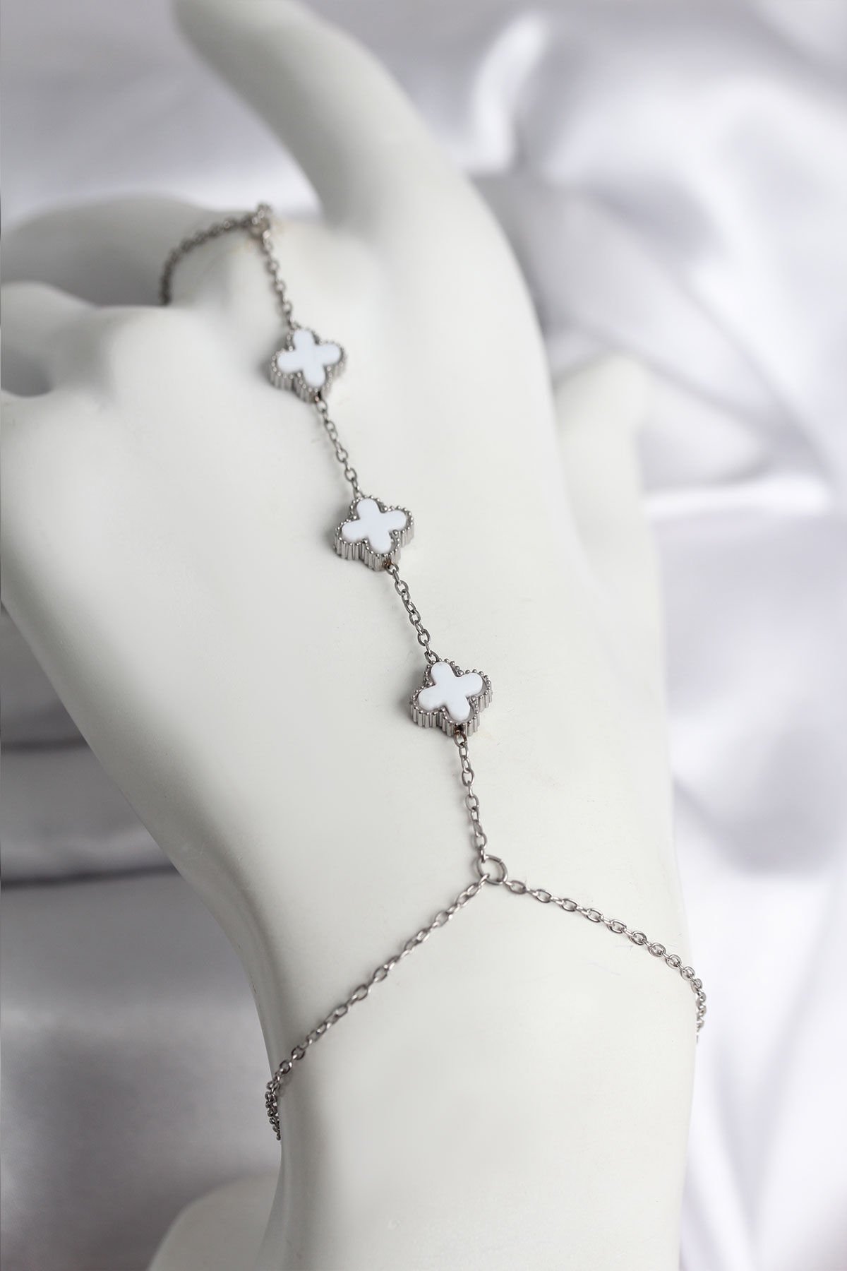 316L Çelik Gümüş Renk Beyaz Yonca Model Kadın Şahmeran - TJ-SN735