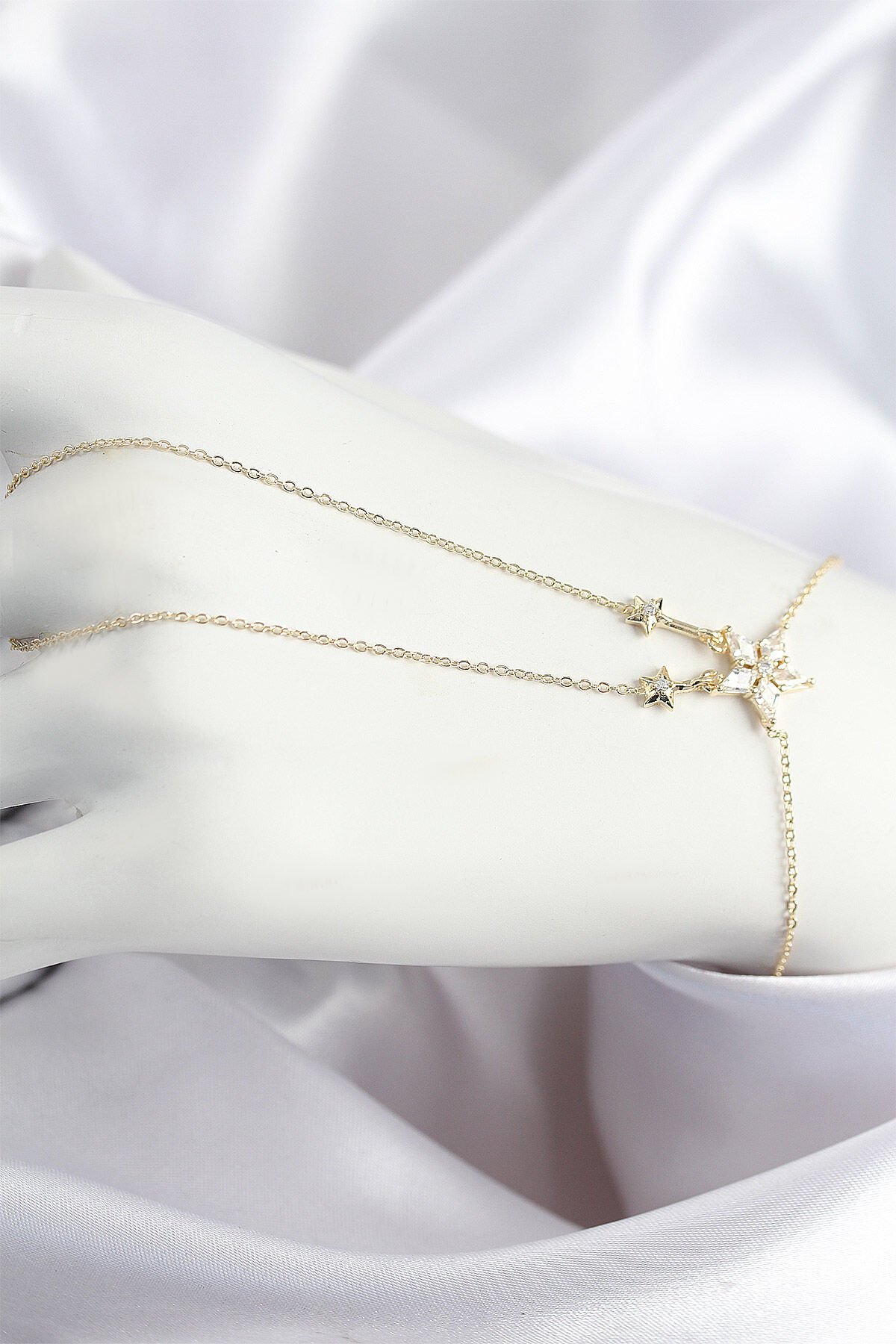 Pirinç Zirkon Taşlı Yıldız Model Gold Renk Şahmeran - TJ-SN710