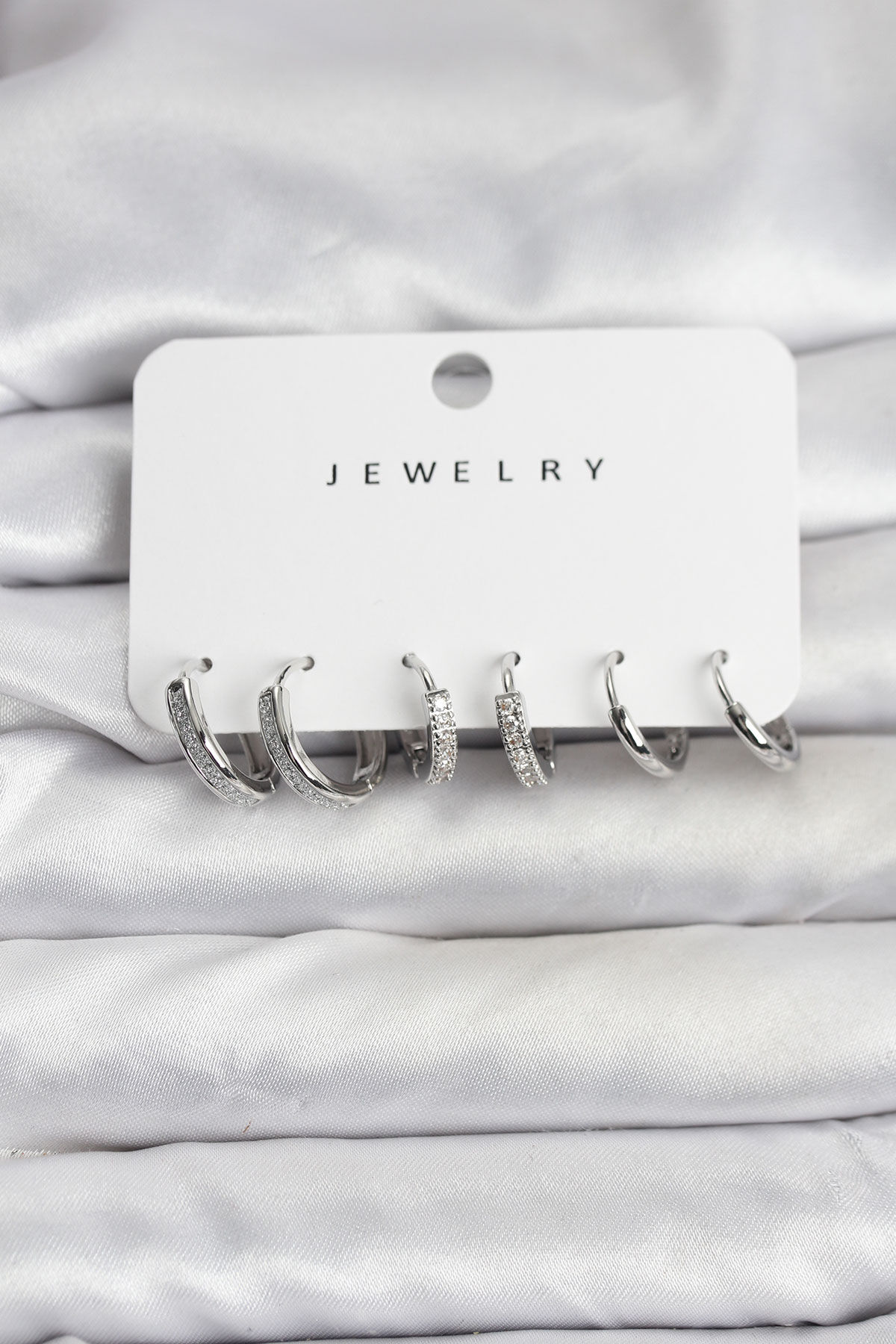 Zirkon Taşlı Gümüş Renk Pirinç Kadın Küpe Seti - TJ-BKP11480