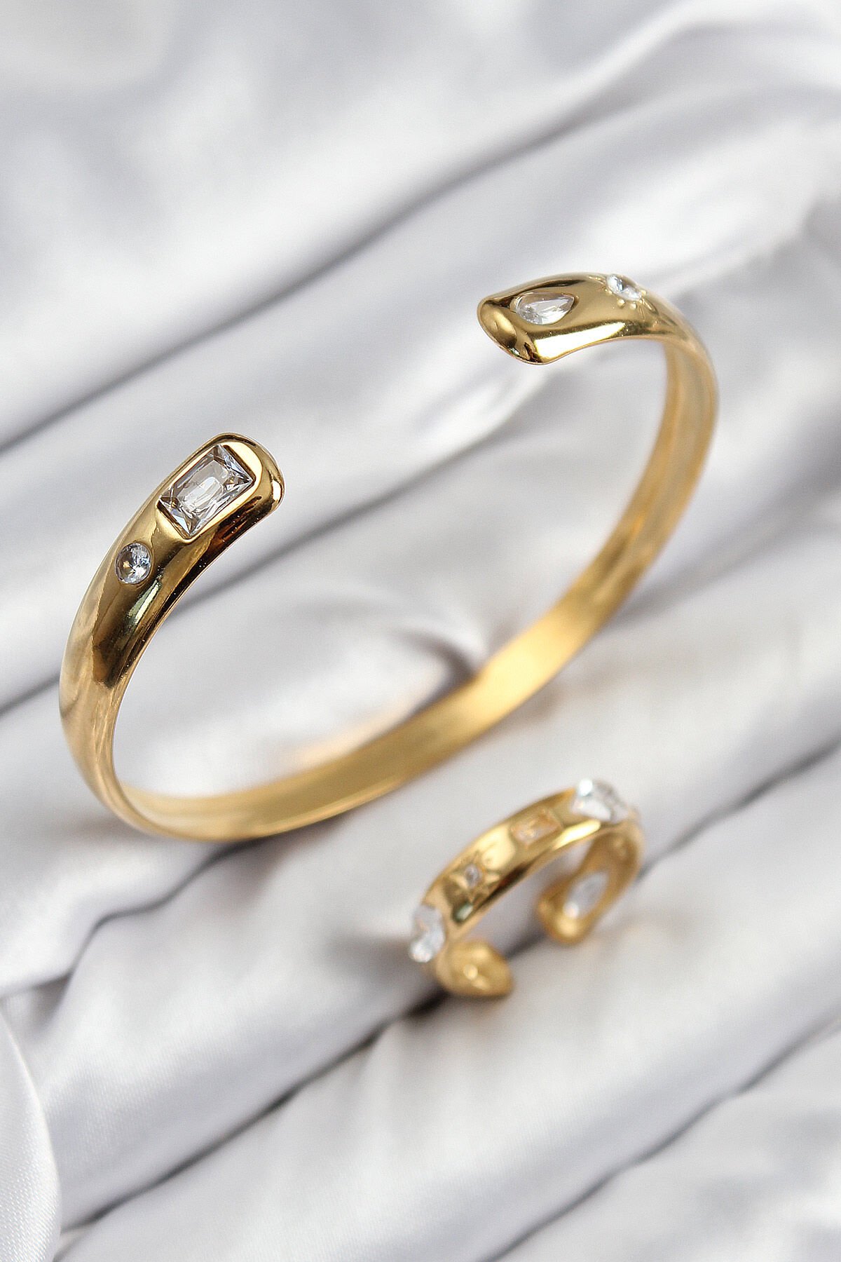 Pirinç Zirkon Taşlı Ayrık Model Gold Renk Bileklik Yüzük Set - TJ-BB7605