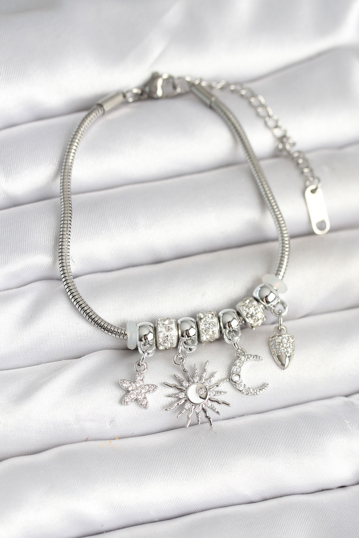 Pirinç Gümüş Renk Ay ve Güneş Charmlı Kadın Bileklik - TJ-BB7998