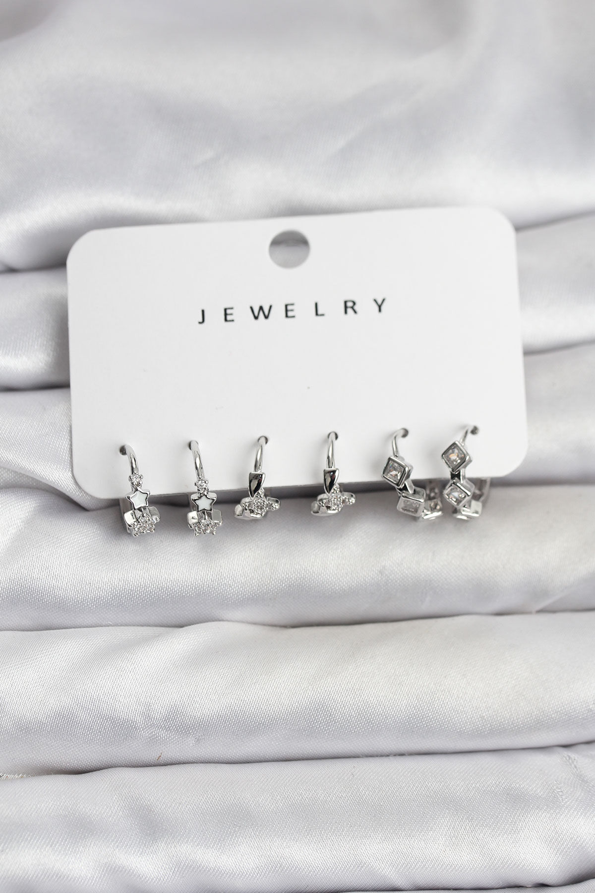 Gümüş Renk Pirinç Yıldız Modelli Kadın Küpe Seti - TJ-BKP11484