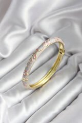 Mineli Pirinç Çiçek Desenli Zirkon Taşlı Gold Renk Kadın Kelepçe (çap 60 mm) - TJ-BB6984