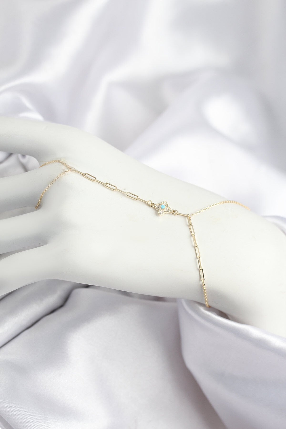 Pirinç Zirkon Taşlı Mavi Boncuklu Yonca Model Gold Renk Şahmeran - TJ-SN721