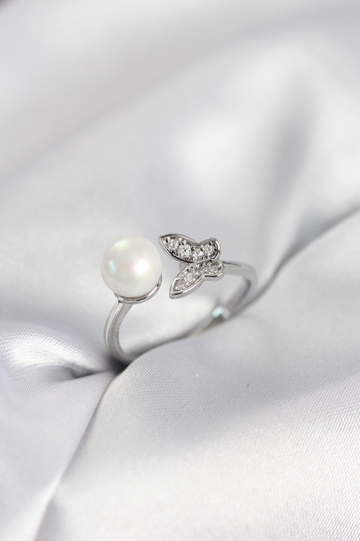 Kelebek İncili Model Gümüş Renk Zirkon Taşlı Kadın Yüzük - TJ-BYK4130