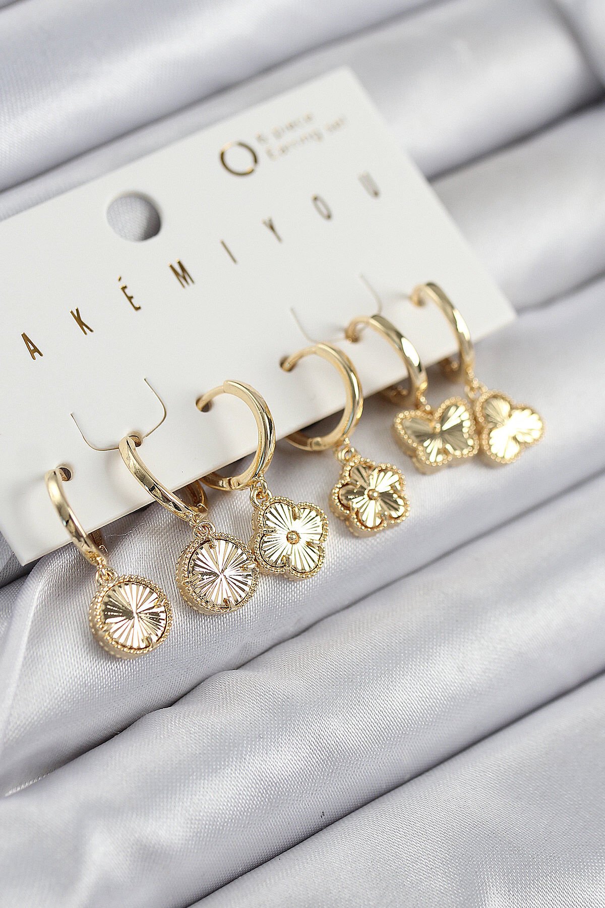 Pirinç Zirkon Taşlı Yonca Model Gold Renk 6'lı Küpe Set - TJ-BKP11207