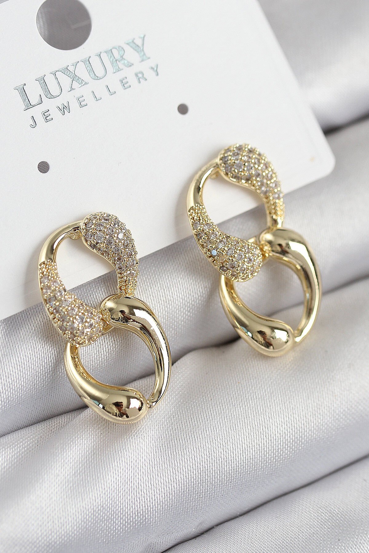 Pirinç Zirkon Taşlı Zincir Model Gold Renk Kadın Küpe - TJ-BKP11211