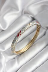 Mineli Pirinç Gri Çiçek Desenli Gold Renk Kadın Kelepçe - TJ-BB7004