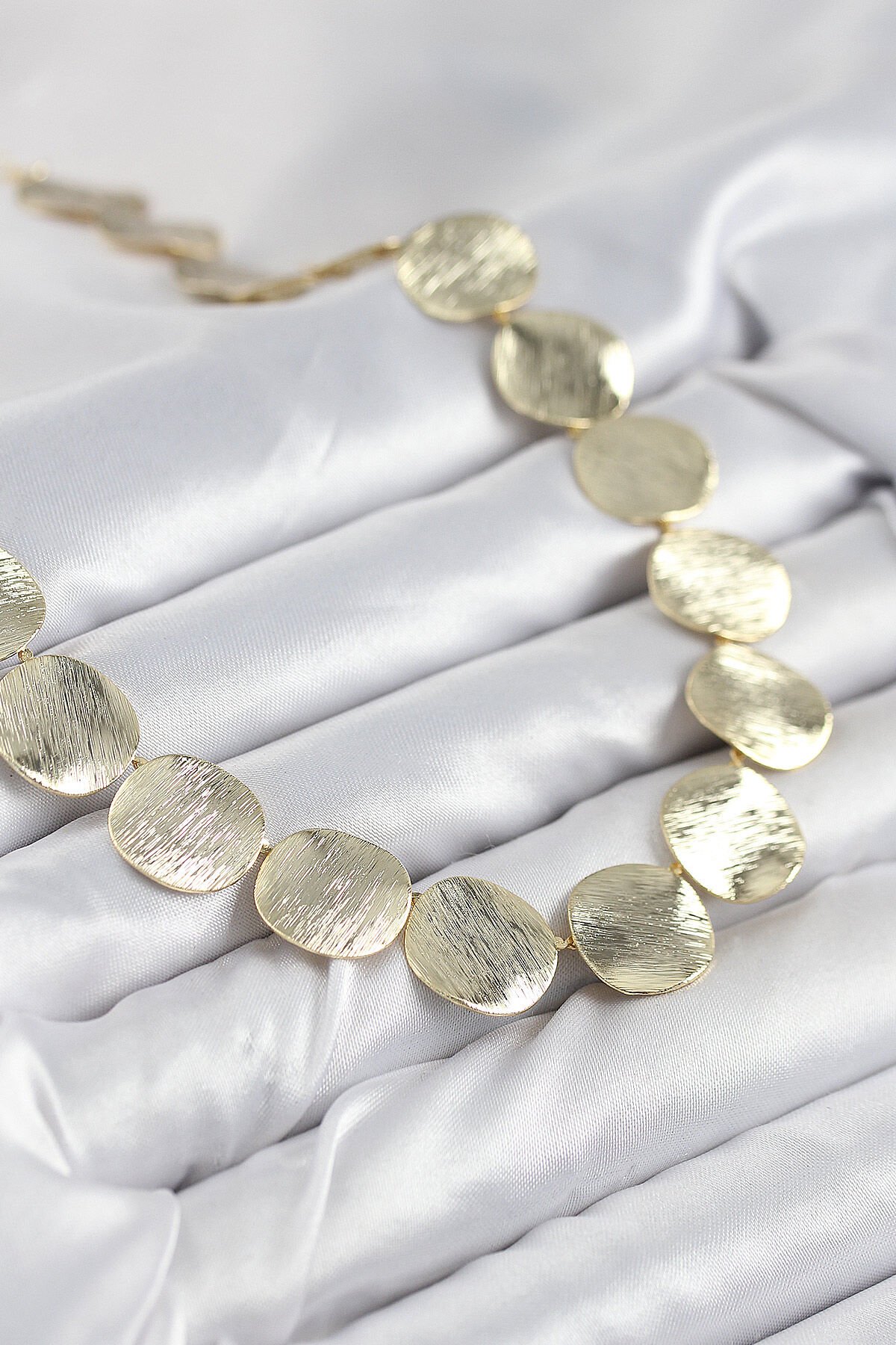 Pirinç Sıralı Para Model Gold Renk Kadın Kolye - TJ-BKO10488