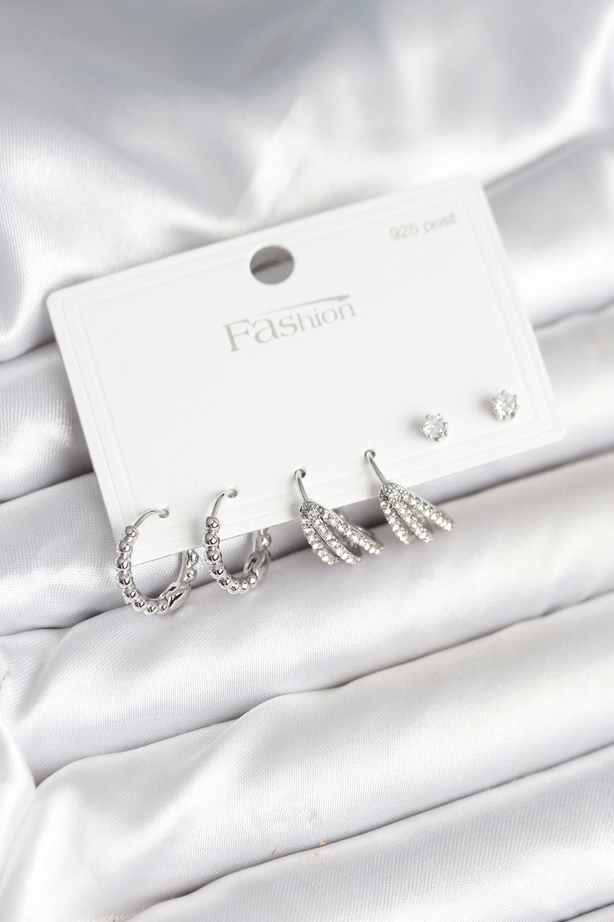 Pirinç Gümüş Renk Zirkon Taşlı 925 Gümüş Çivili Kadın Küpe Seti - TJ-BKP11254