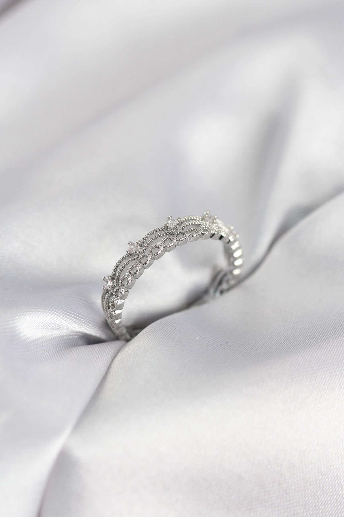 Gümüş Renk Motif Desenli Zirkon Taşlı Kadın Yüzük - TJ-BYK4144