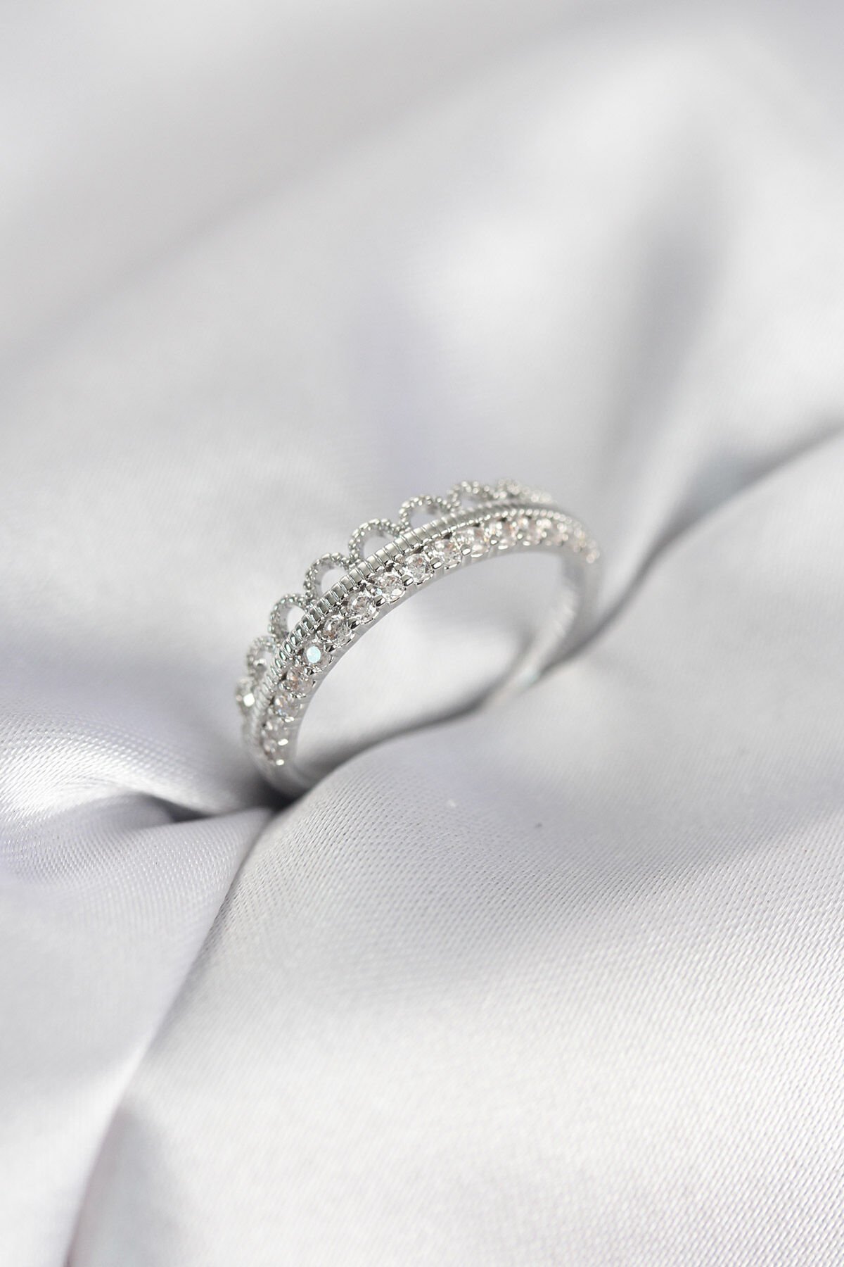 Motif Desenli Gümüş Renk Zirkon Taşlı Kadın Yüzük - TJ-BYK4150