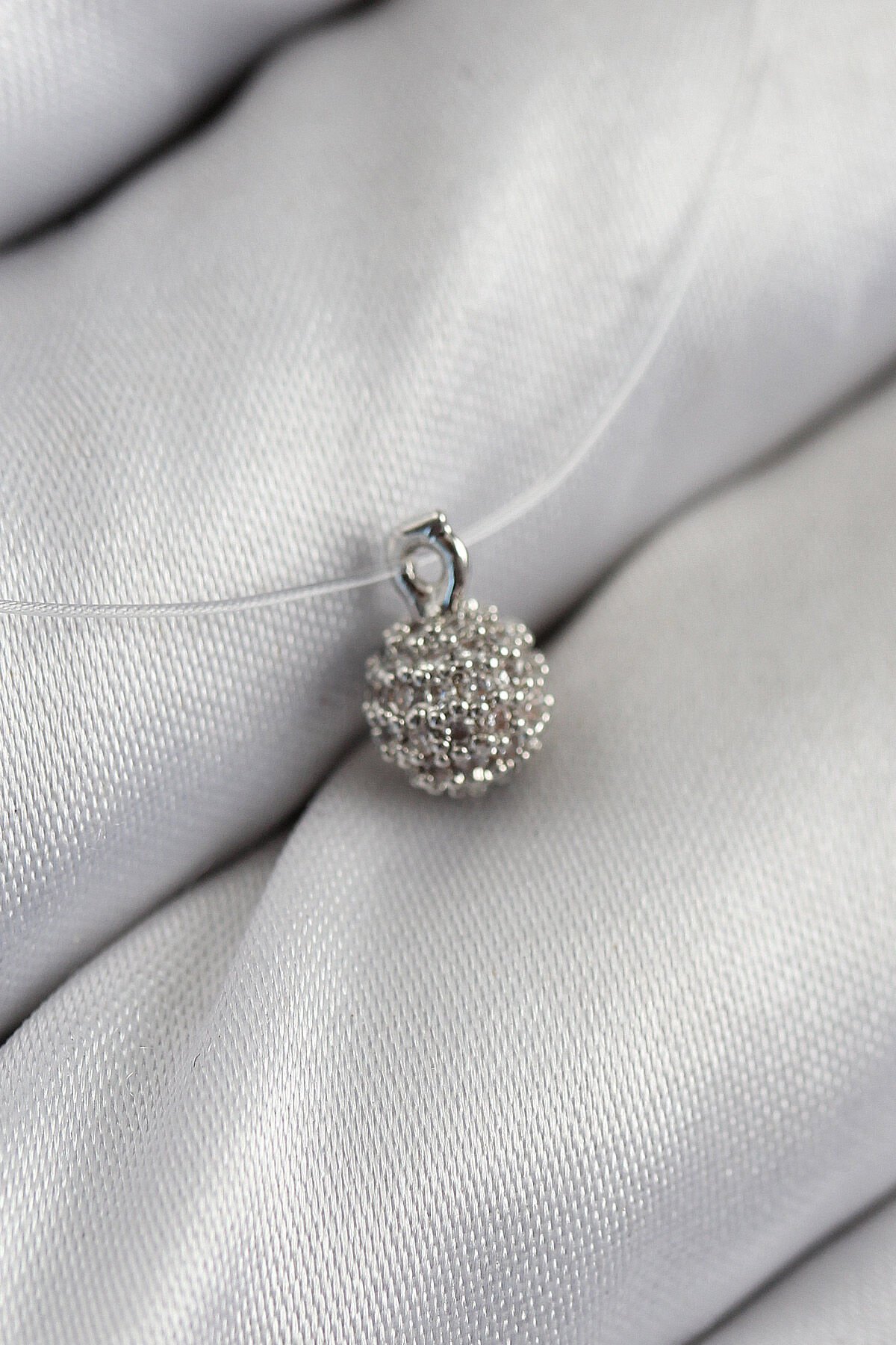 Misineli Topcuk Model Gümüş Renk Hayalet Kolye - TJ-BKO10502