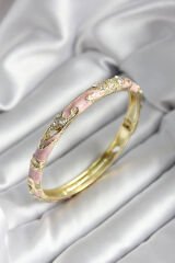 Mineli Pirinç Pembe Çiçek Desenli Gold Renk Kadın Kelepçe - TJ-BB7025
