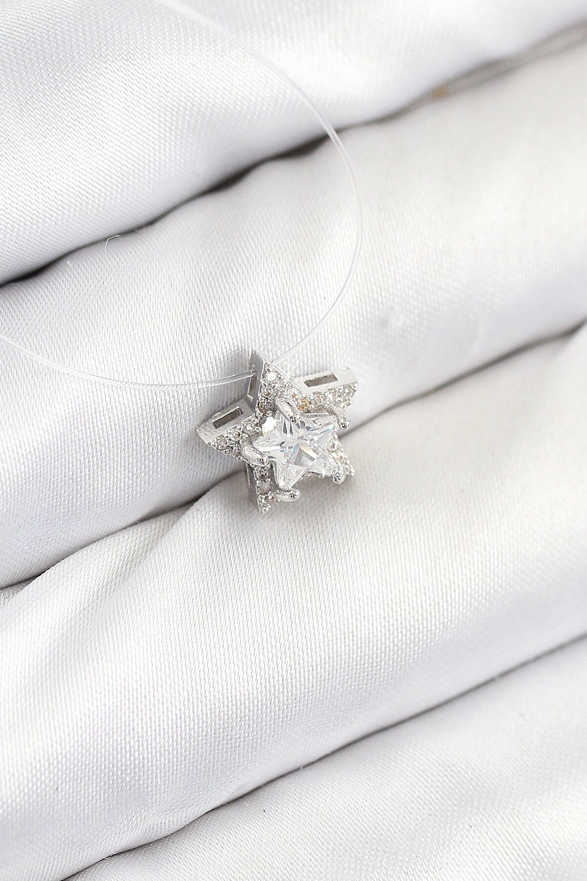 Misineli Yıldız Model Gümüş Renk Hayalet Kolye - TJ-BKO10504