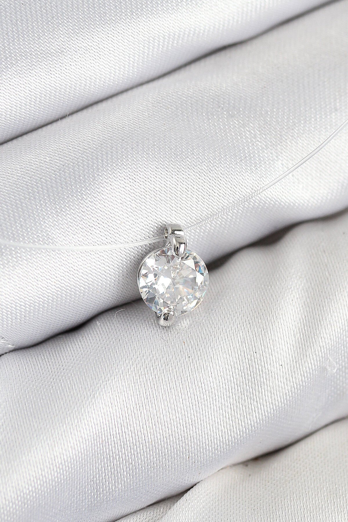 Misineli Zirkon Taşlı Model Gümüş Renk Hayalet Kolye - TJ-BKO10505