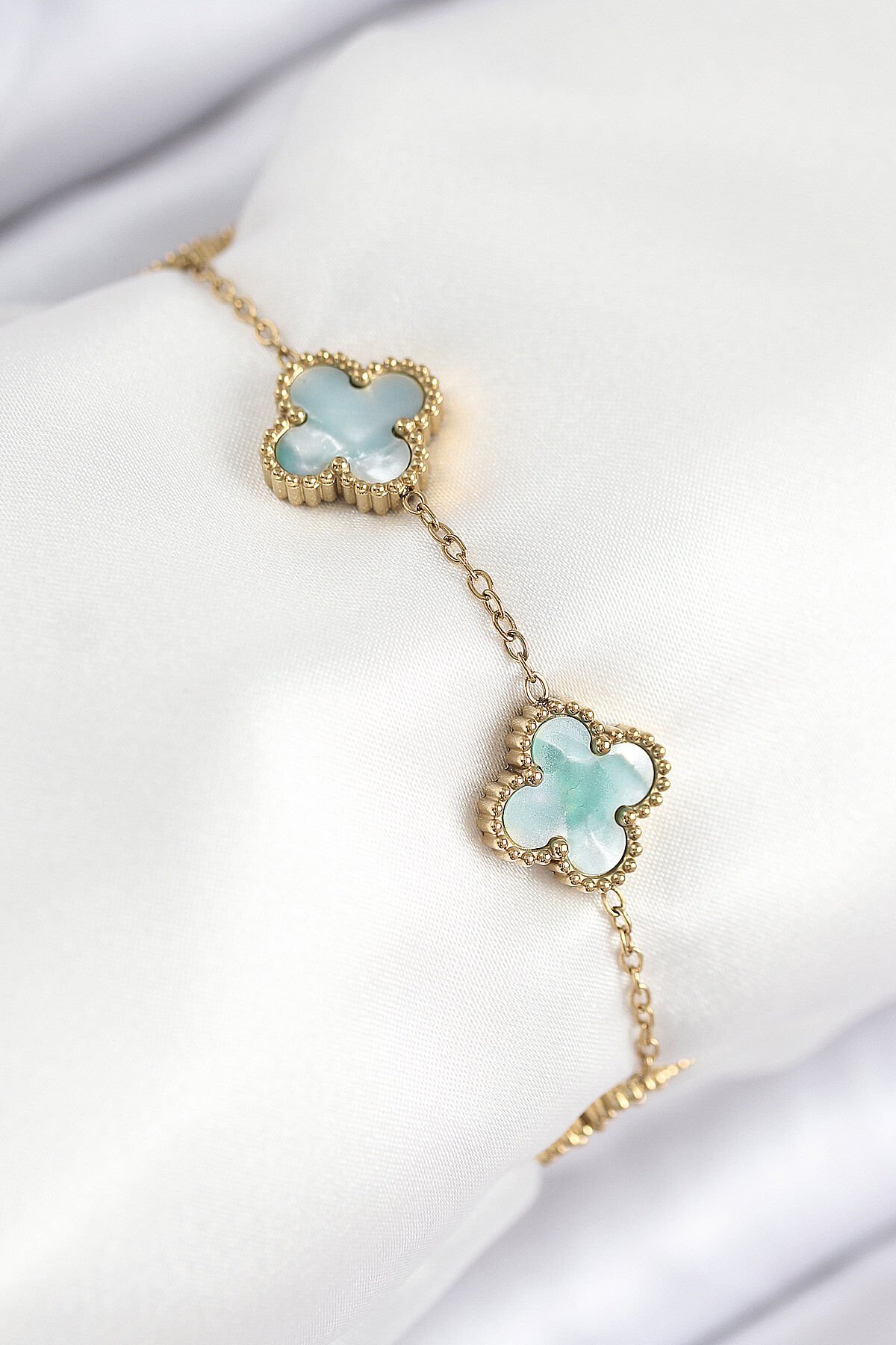 316L Çelik Sedefli Yeşil Gold Renk Yonca Kadın Bileklik - TJ-BB7813